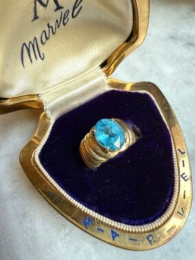 10k Gold Vintage Chunky Bright Oval Blue Topaz Shrimp Ring
